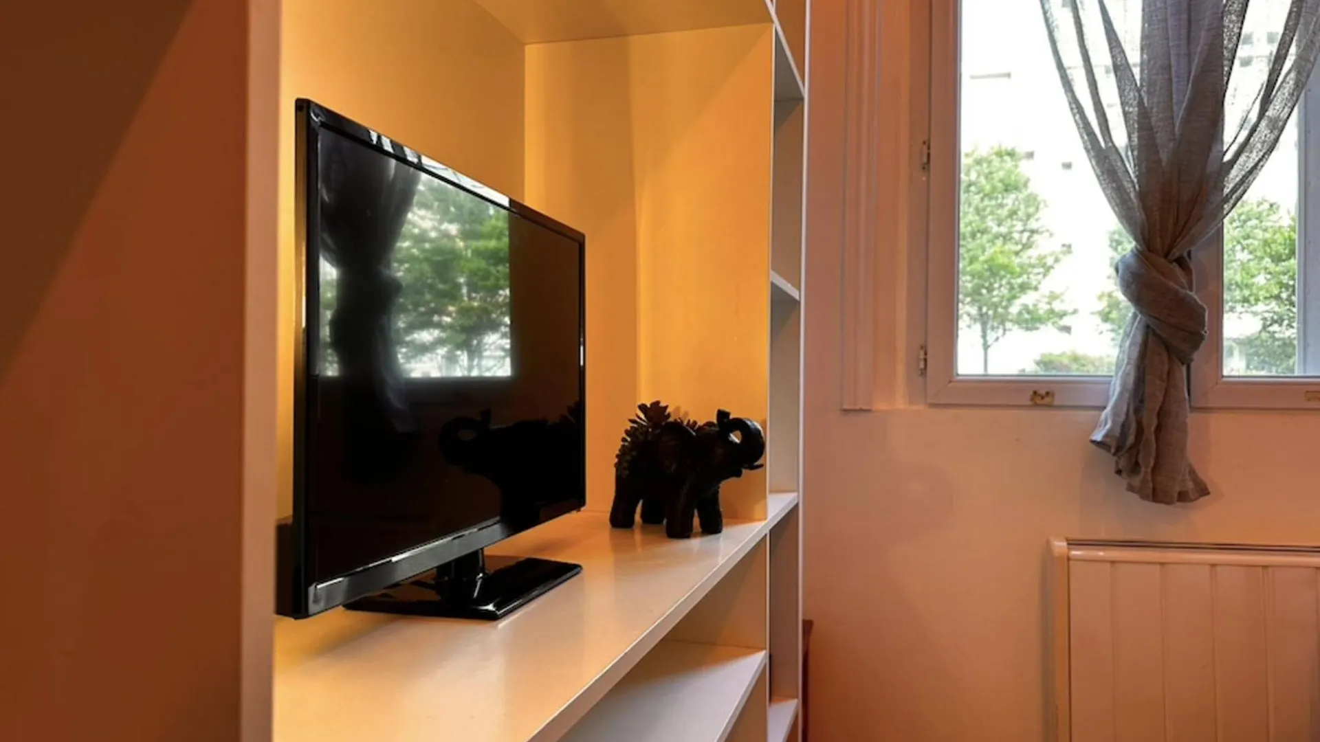 Nice Studio Close To The Park Georges Brassens Paris 0*,  France